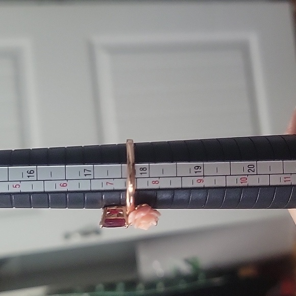 Elegant Sz7.5 Floral pink, red Gemstone Ring - Picture 6 of 6